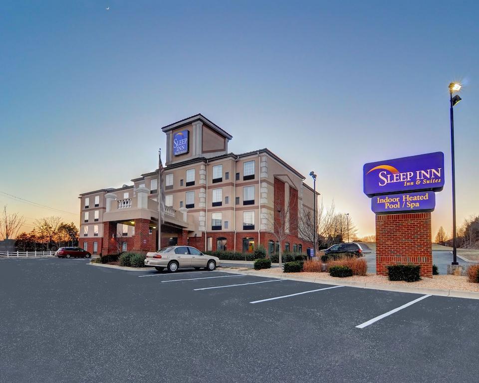 Sleep Inn & Suites Virginia Horse Center Lexington Exterior photo